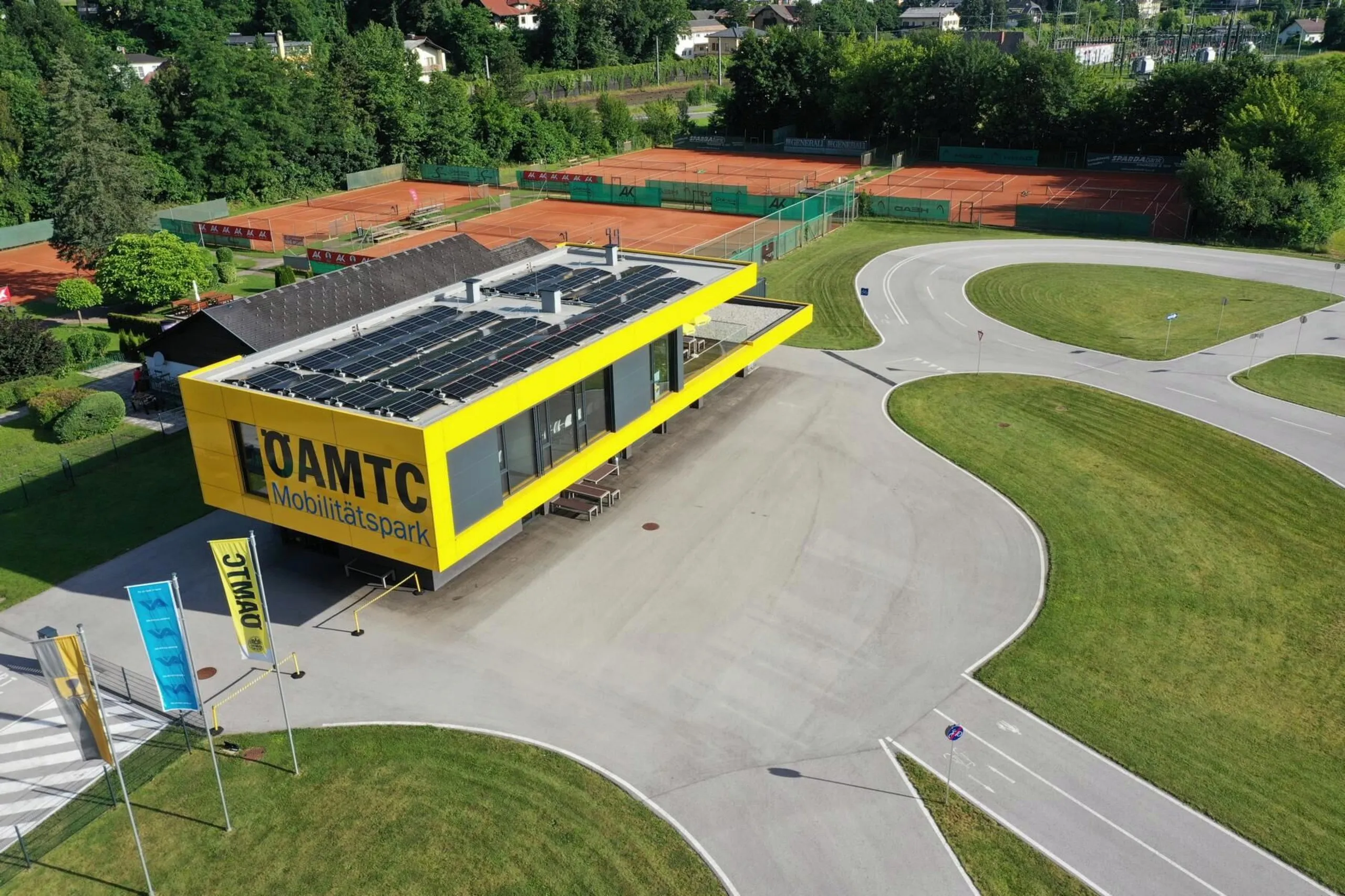 Luftaufnahme ÖAMTC Mobilitätspark Kärnten von IMPULS