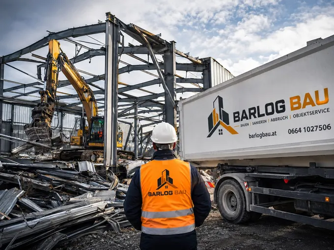 Website-Referenz Barlog Bau (barlogbau.at): Abbruch & Erdbau — Webdesign von IMPULS